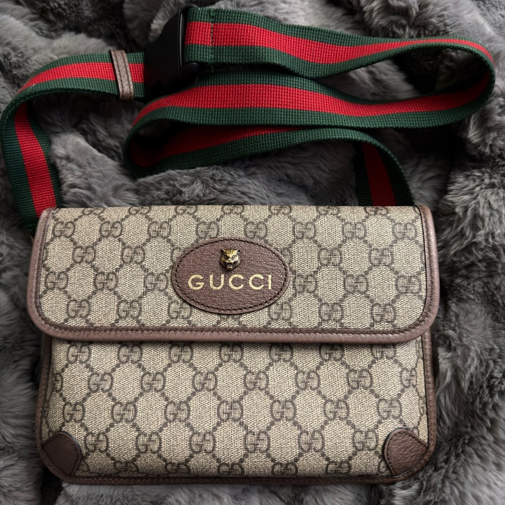 Gucci Beige Brown GG Supreme Crossbody with Green and Red Web Strap